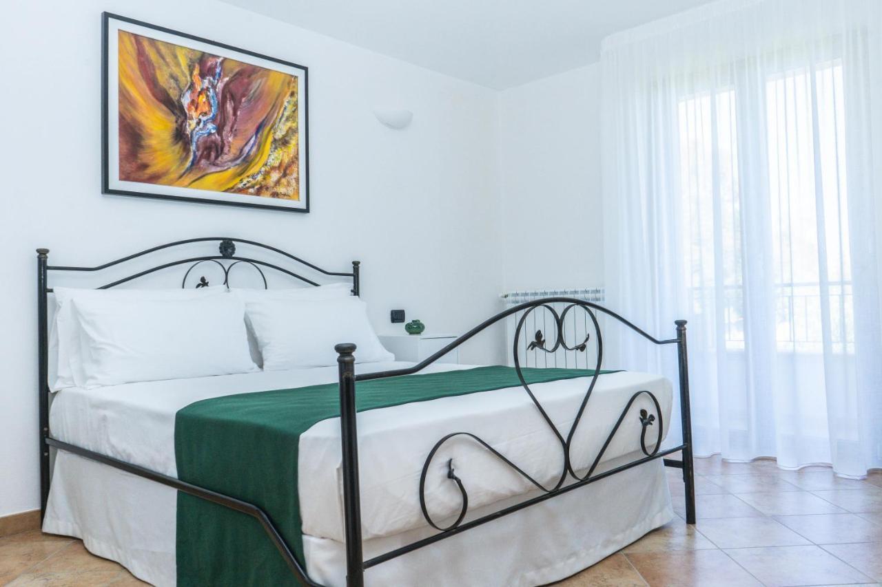 Bed and Breakfast Relais Ruggiero Le Castella  Exterior foto
